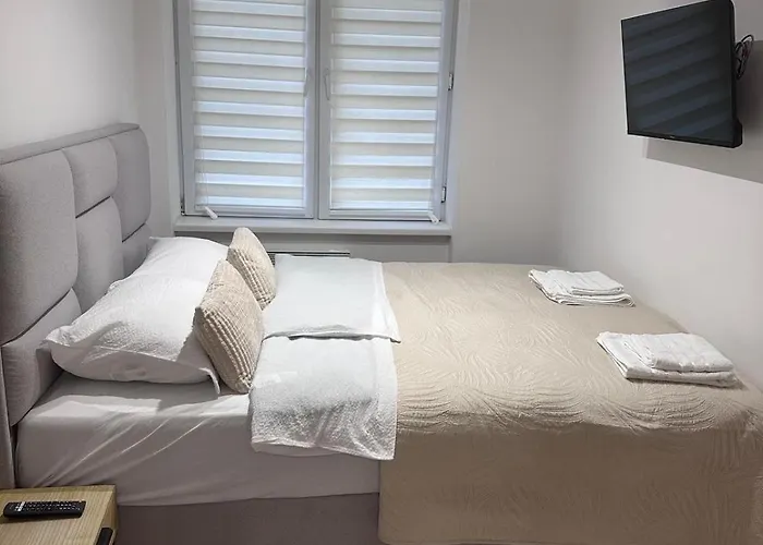 Dash, Korak Do Centra I Svih Bitnih Znamenitosti * 塞拉耶佛